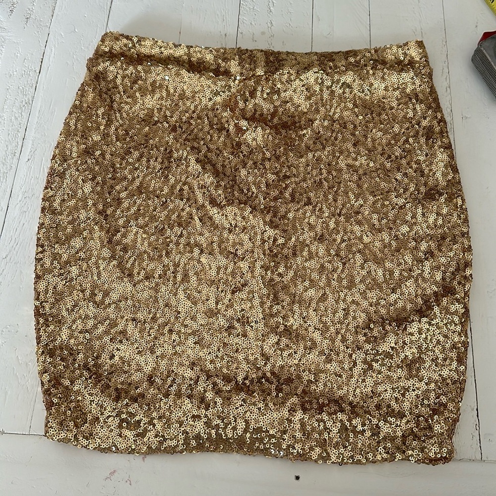 Revamped by Sirens size small sequin gold mini skirt